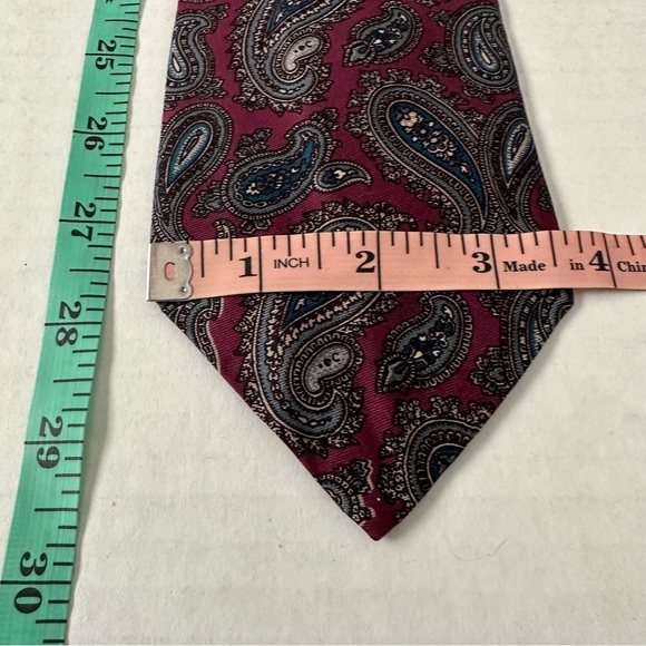 NEW Silk Tie FERREL REED for BORCK Bro’s Burgundy Gray Blue Paisley Handmade USA - Picture 3 of 9